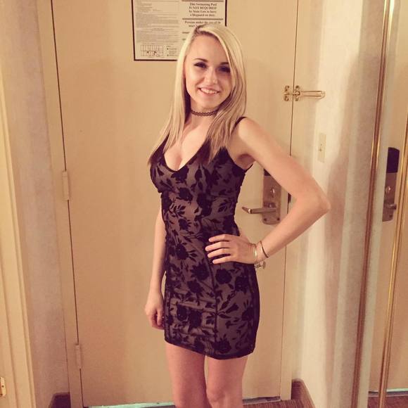 Meet your Posher, Lauren - Picture 1 of 1